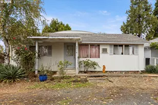 2414 Brockway Rd, Winston, OR 97496 - Photo 18