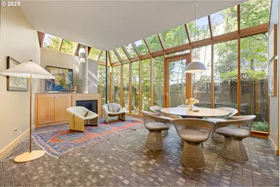 6126 S Riverpoint Ln, Portland, OR 97239 - Photo 4