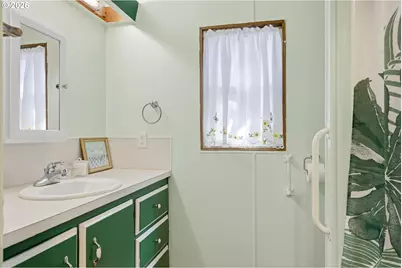 21100 NE Sandy Blvd #114, Fairview, OR 97024 - Photo 14