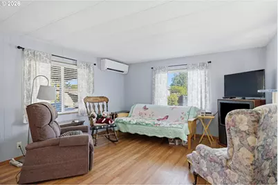 21100 NE Sandy Blvd #114, Fairview, OR 97024 - Photo 6