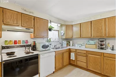21100 NE Sandy Blvd #114, Fairview, OR 97024 - Photo 8