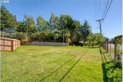 7001 Welch Ct, Brookings, OR 97415 - Photo 32