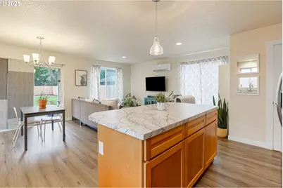 3902 Hawthorne Ave, Salem, OR 97301 - Photo 8