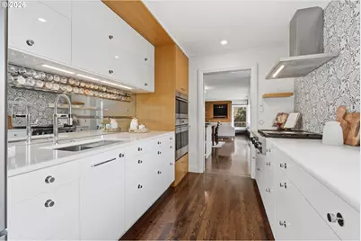 4432 SW Twombly Ave, Portland, OR 97239 - Photo 8