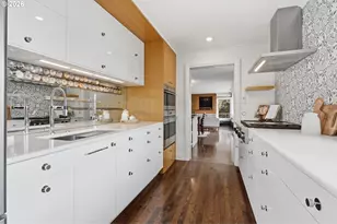 4432 SW Twombly Ave, Portland, OR 97239 - Photo 8