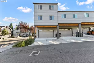 193 N 44th Pl, Ridgefield, WA 98642 - Photo 4