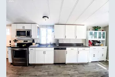 430 Glenwood Ave, Lyle, WA 98635 - Photo 2