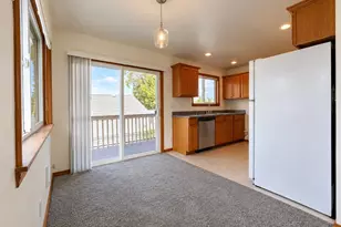 1214 SE Overlook Ave, Roseburg, OR 97470 - Photo 8