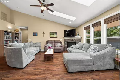 367 Yellowwood St, Junction City, OR 97448 - Photo 8