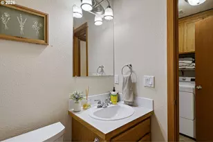1053 Heckart Ln, Harrisburg, OR 97446 - Photo 28