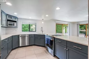 1408 Greentree Cir, Lake Oswego, OR 97034 - Photo 6