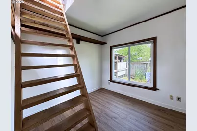 310 1/2 E 31st Ave, Eugene, OR 97405 - Photo 24