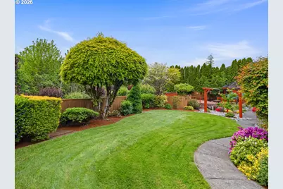 366 SW 37th Cir, Gresham, OR 97080 - Photo 40