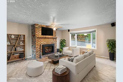 555 SW 7th St, Gresham, OR 97080 - Photo 8