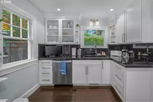 2798 SW Old Orchard Rd, Portland, OR 97201 - Photo 8