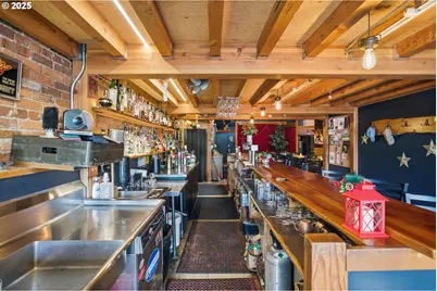 657 E Main St, Cottage Grove, OR 97424 - Photo 14