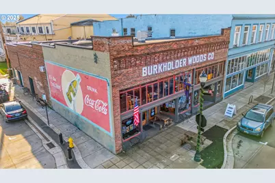 657 E Main St, Cottage Grove, OR 97424 - Photo 2