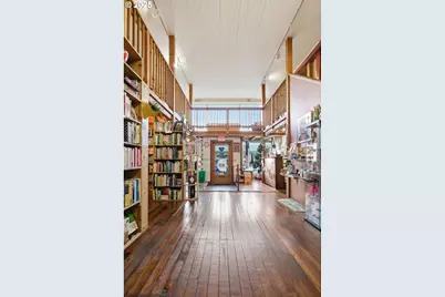 657 E Main St, Cottage Grove, OR 97424 - Photo 32