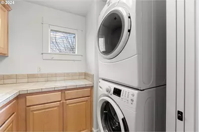 2303 SE 12th Ave #4, Portland, OR 97214 - Photo 24