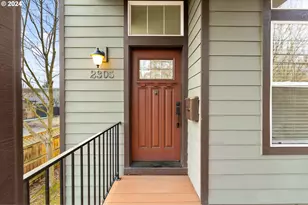 2303 SE 12th Ave, Portland, OR 97214 - Photo 2