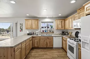 32501 SE Cascade Way, Prineville, OR 97754 - Photo 16
