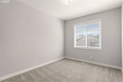 117 NW Canyon Creek Dr, McMinnville, OR 97128 - Photo 12