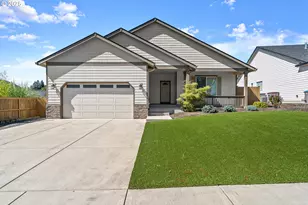 117 NW Cyn Crk Dr, McMinnville, OR 97128 - Photo 1