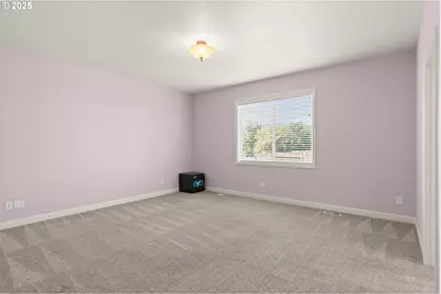 117 NW Canyon Creek Dr, McMinnville, OR 97128 - Photo 10