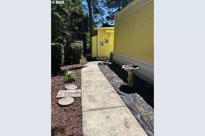 3760 Highway 101 #16, Florence, OR 97439 - Photo 6