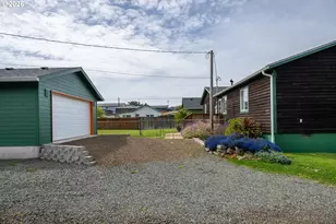 160 NE 20th Ave, Rockaway Beach, OR 97136 - Photo 24