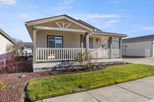 181 Kristi Lee Ln, Roseburg, OR 97471 - Photo 2