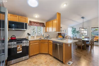 181 Kristi Lee Ln, Roseburg, OR 97471 - Photo 10