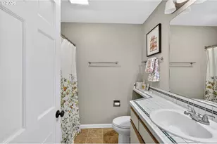 4970 S Landing Dr, Portland, OR 97239 - Photo 16