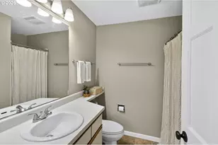 4970 S Landing Dr, Portland, OR 97239 - Photo 20