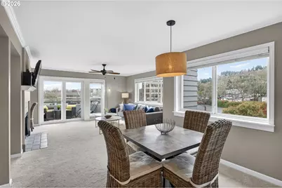 4970 S Landing Dr #304, Portland, OR 97239 - Photo 4