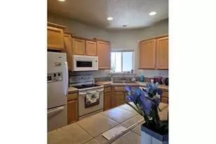 2133 NW Dusk Dr, Hermiston, OR 97838 - Photo 6