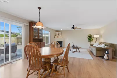 671 Mary Dr, Molalla, OR 97038 - Photo 14