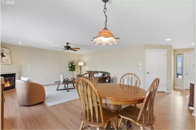 671 Mary Dr, Molalla, OR 97038 - Photo 16