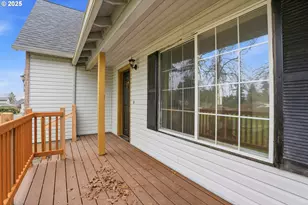 16705 SE Kingsridge Ct, Milwaukie, OR 97267 - Photo 2