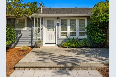 1120 S Columbia St, Seaside, OR 97138 - Photo 2