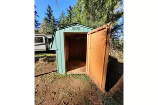 37635 Row River Rd, Dorena, OR 97434 - Photo 12