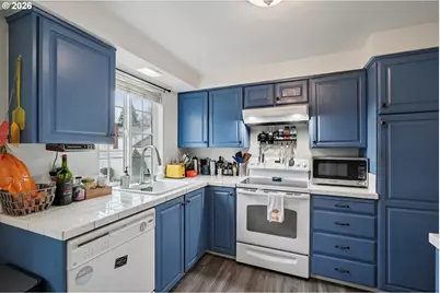 13050 SW 17th St, Beaverton, OR 97008 - Photo 16