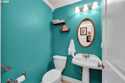 766 S 47th Pl, Springfield, OR 97478 - Photo 32