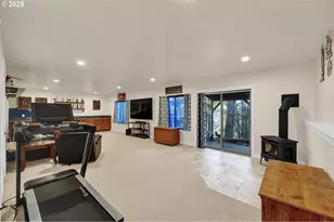 766 South 47th Place, Springfield, OR 97478 - Photo 34