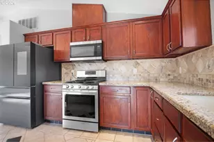 2922 SE Hillyard Rd, Gresham, OR 97080 - Photo 10