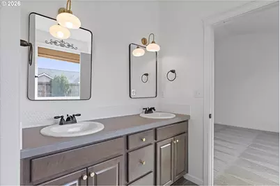 770 E McKinley St, Carlton, OR 97111 - Photo 26