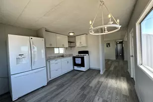2071 NE Stephens St, Roseburg, OR 97470 - Photo 8