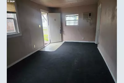 1337 NE Freemont Ave, Roseburg, OR 97470 - Photo 8