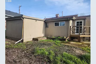 1337 NE Freemont Ave, Roseburg, OR 97470 - Photo 2