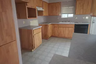 1337 NE Freemont Ave, Roseburg, OR 97470 - Photo 10